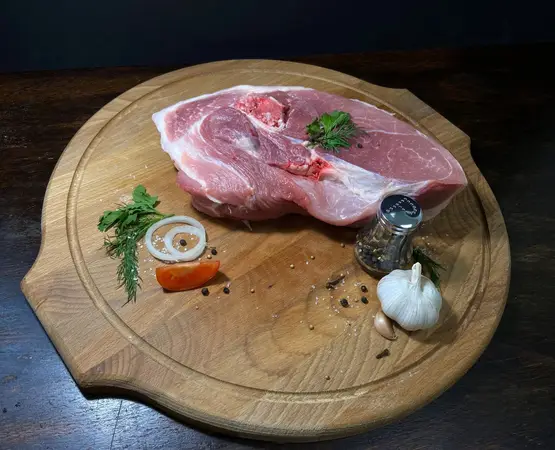 Лопатка свиная мясная н/к