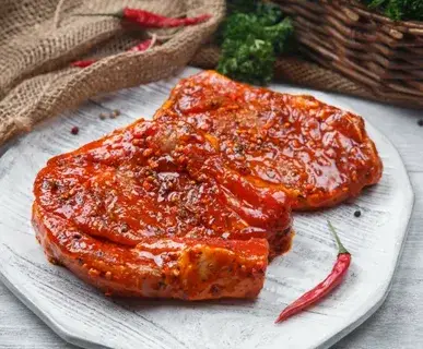 Свиной стейк на кости (корейка) в маринаде