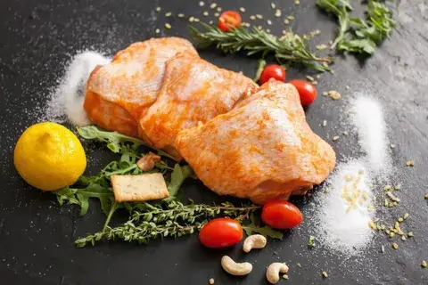 Куриный стейк бедра в маринаде